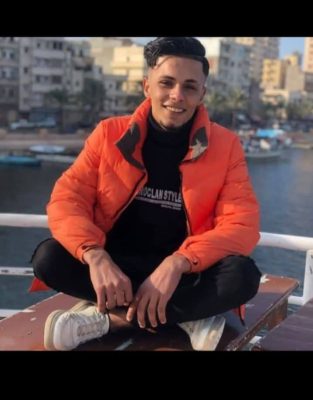 وفاة عاملين مصريين