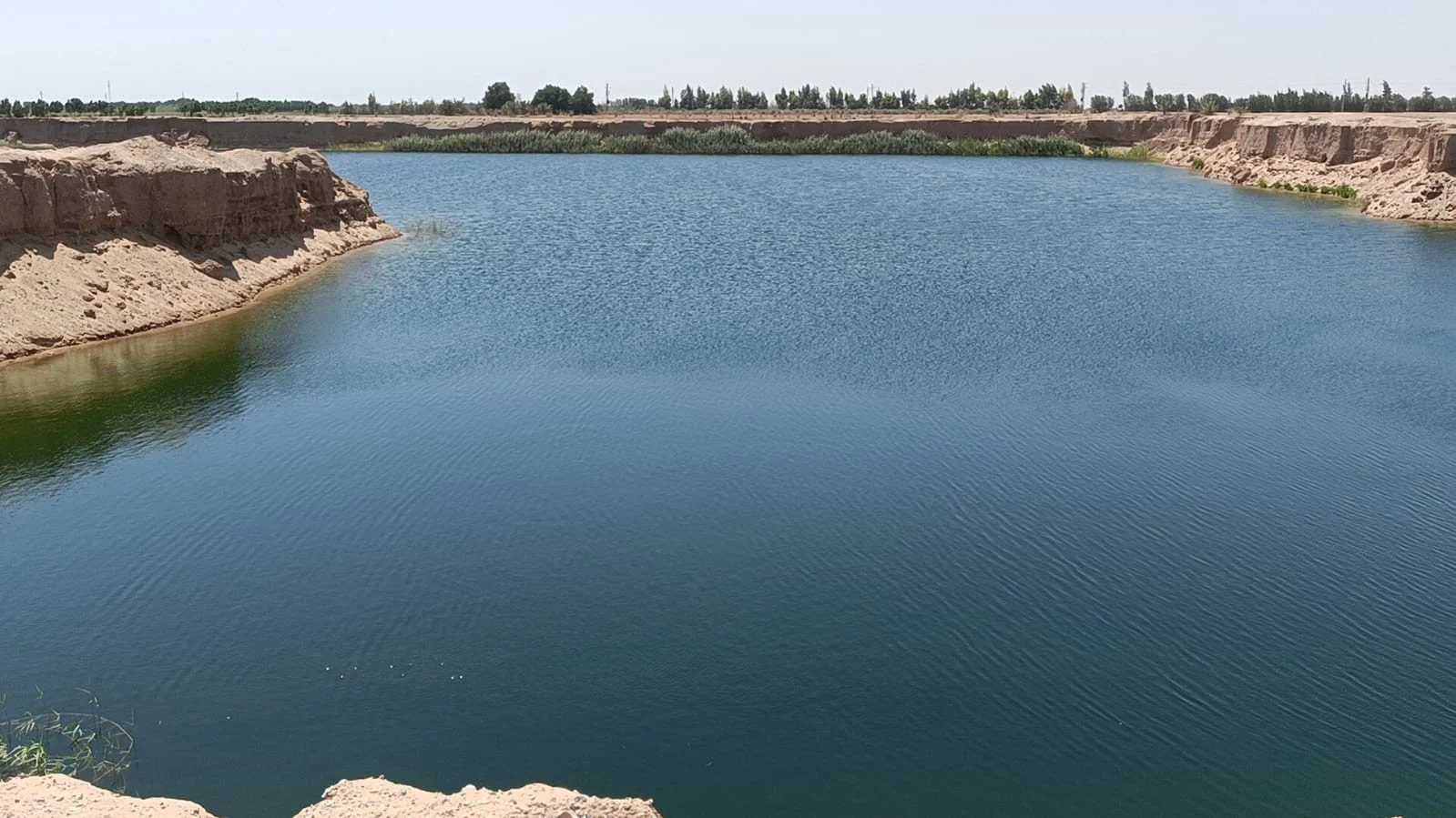 سبب ظهور بحيرة البهنسا التي ظهرت فجأة في صحراء صعيد مصر وتأثيرها على البيئة والمجتمع 2 سبب ظهور بحيرة البهنسا التي ظهرت فجأة في صحراء صعيد مصر وتأثيرها على البيئة والمجتمع سبب ظهور بحيرة البهنسا التي ظهرت فجأة في صحراء صعيد مصر وتأثيرها على البيئة والمجتمع